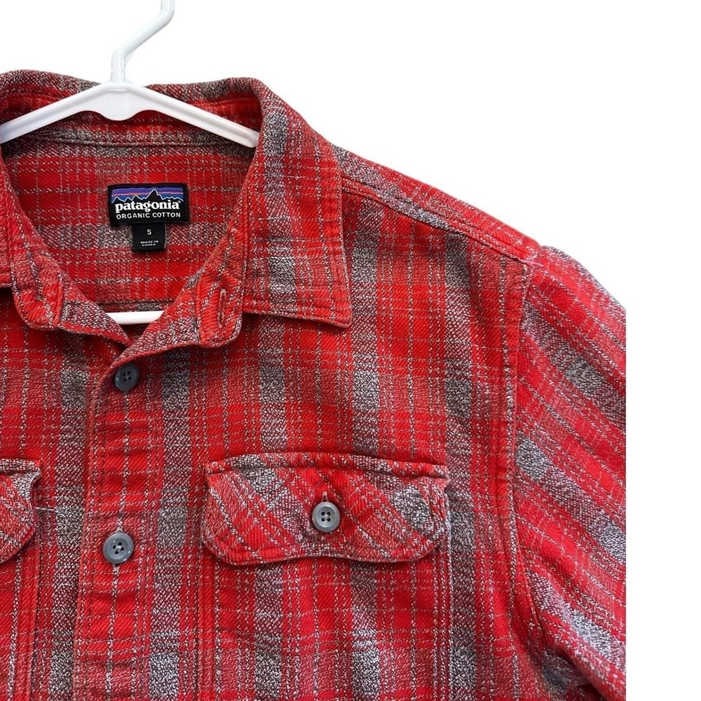 Patagonia Red Plaid Organic Cotton Flannel Shirt Men's Small - Picture 3 of 4